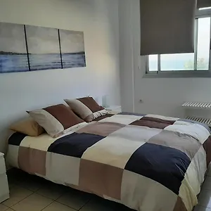 https://laluna2.adeje-hotels.com