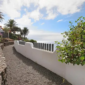https://linaje-del-pago-listan-blanco.adeje-hotels.com